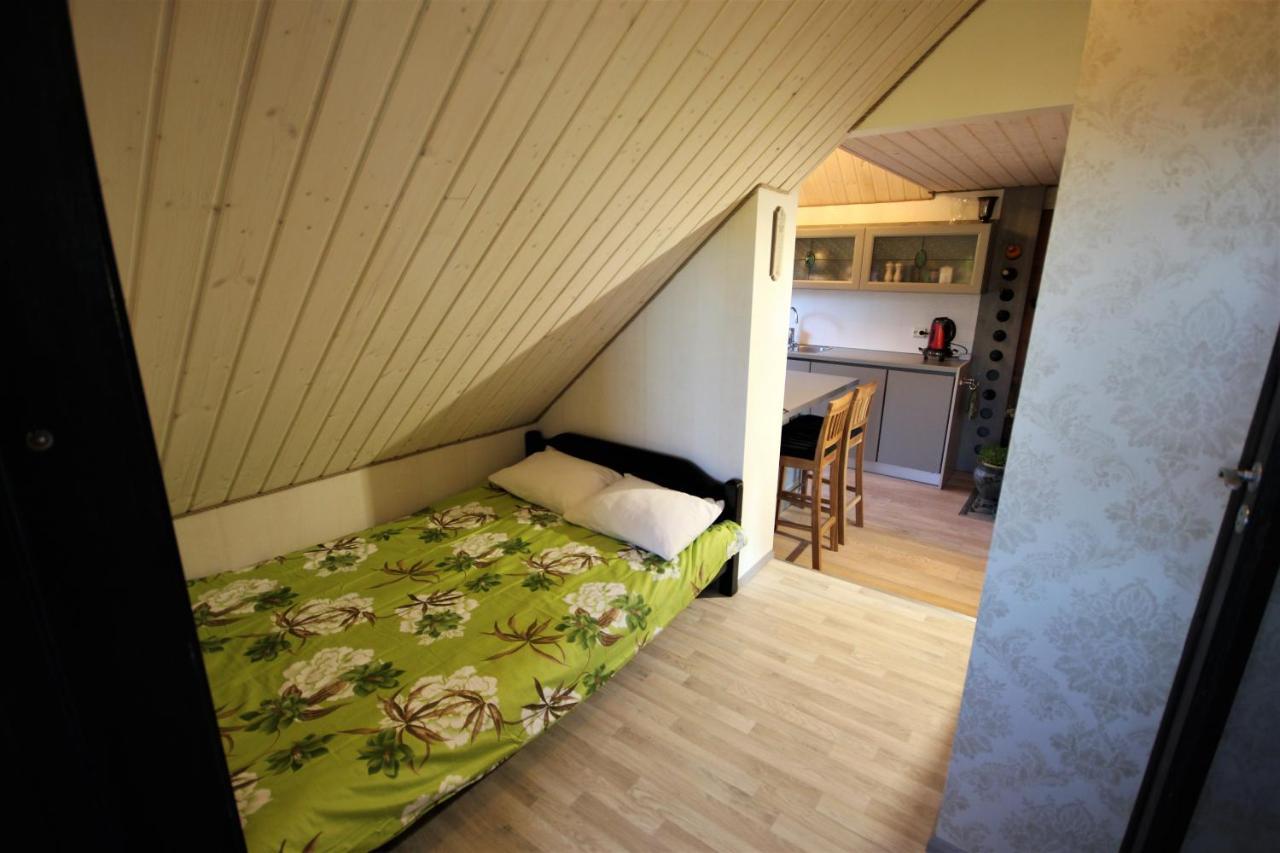 Apartment With Private Garden And Large Balcony Pärnu Extérieur photo