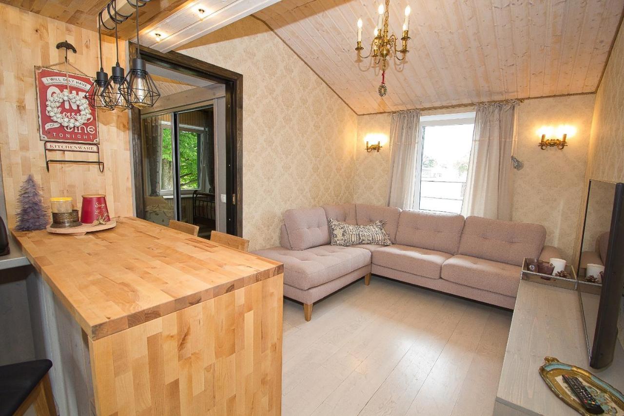 Apartment With Private Garden And Large Balcony Pärnu Extérieur photo